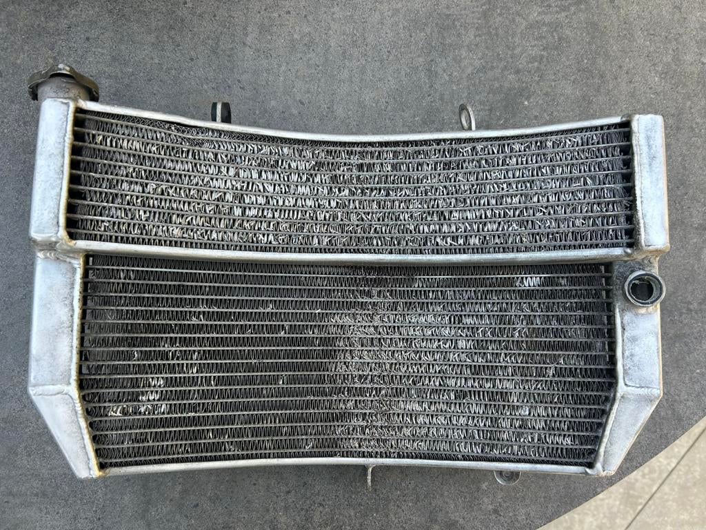 Febur radiateur Suzuki GSX-R 600-750 2001-2003 k2, Motoren, Onderdelen | Suzuki, Ophalen of Verzenden, Gebruikt