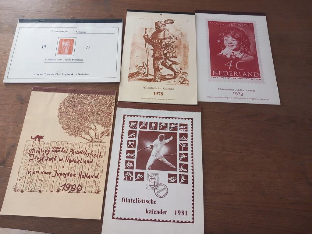 Filatelistische kalenders 1977 t/m 1981, Ophalen of Verzenden, Verzamelalbum