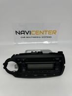 Toyota Yaris Radio CD Speler + Inbouwpaneel OEM, Ophalen of Verzenden, Gebruikt
