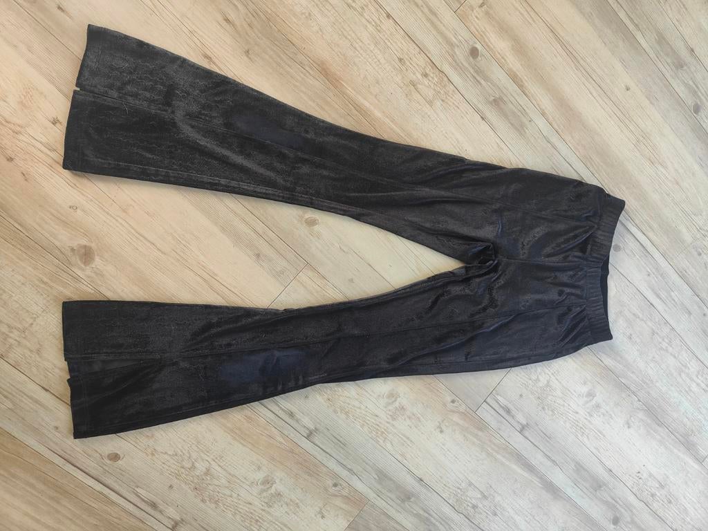 Zara zachte zwarte flared broek maat 152, Kinderen en Baby's, Kinderkleding | Maat 152, Broek, Gebruikt, Meisje, Ophalen of Verzenden