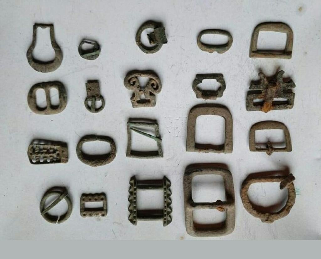 Middeleeuwse gespen Bodemvondst, Verzenden