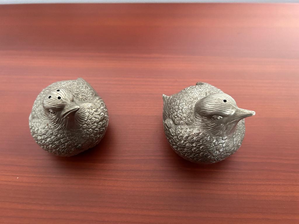 verzilverde peper en zout stel in de vorm van een vogel., Ophalen of Verzenden, Zilver