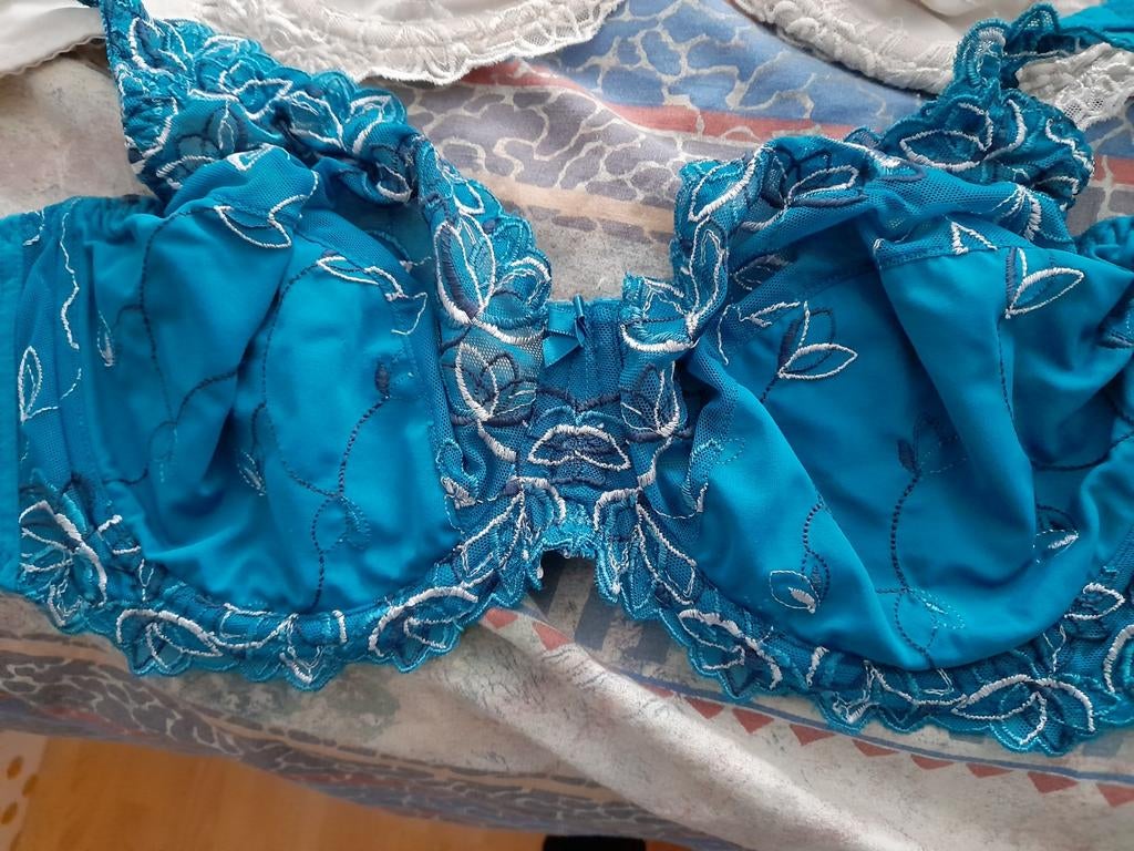 Diverse Hunkemöller BH's maat 85E en 85D, zgan met kant, Kleding | Dames, Hunkemoller, Ophalen of Verzenden, BH