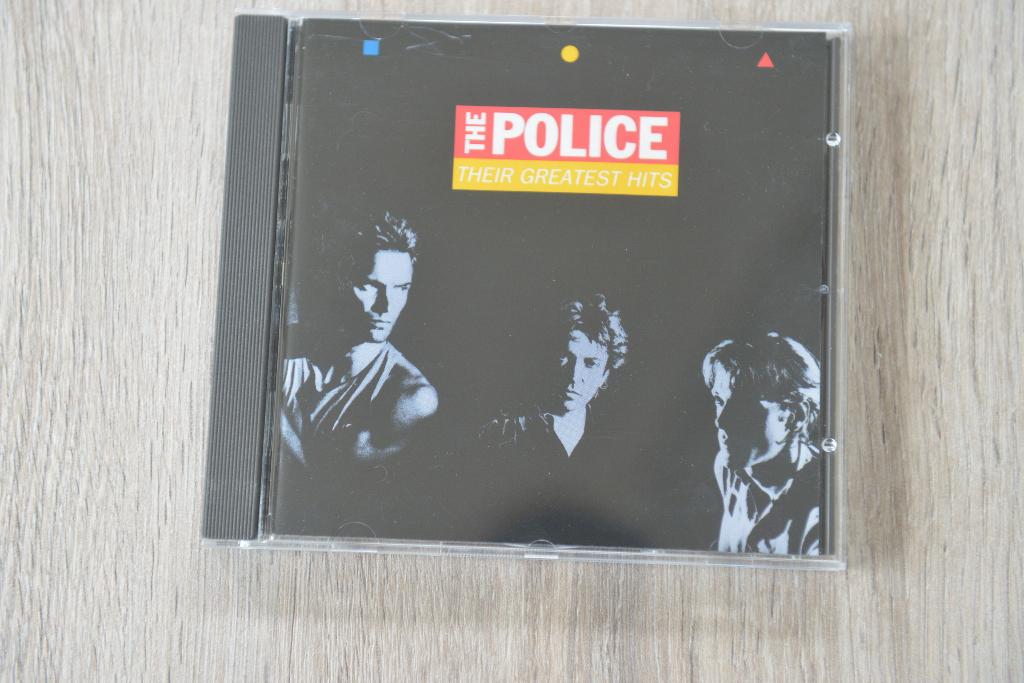 THE POLICE -- THEIR GREATEST HITS 13 geweldige nummers, Verzenden, Zo goed als nieuw