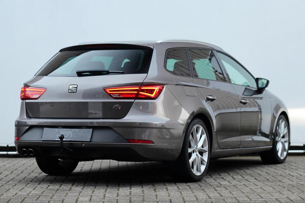 Seat Leon ST 1.4 EcoTSI FR|Orig NL|Trekhaak|Carplay|Camera, Stof, Gebruikt, 4 cilinders, 150 pk