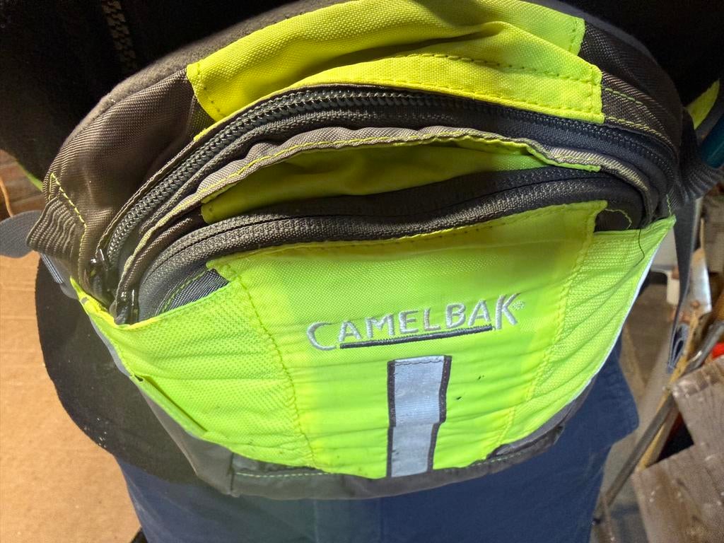 Camelbak Heuptas met Drinkzak - Ideaal voor Sport en Reizen, Ophalen of Verzenden, Gebruikt, Groen, Overige merken