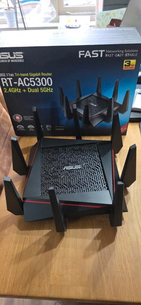 ASUS RT-AC5300 Tri-Band Gaming Router - Compleet & Netjes, Computers en Software, Routers en Modems, Zo goed als nieuw, Router