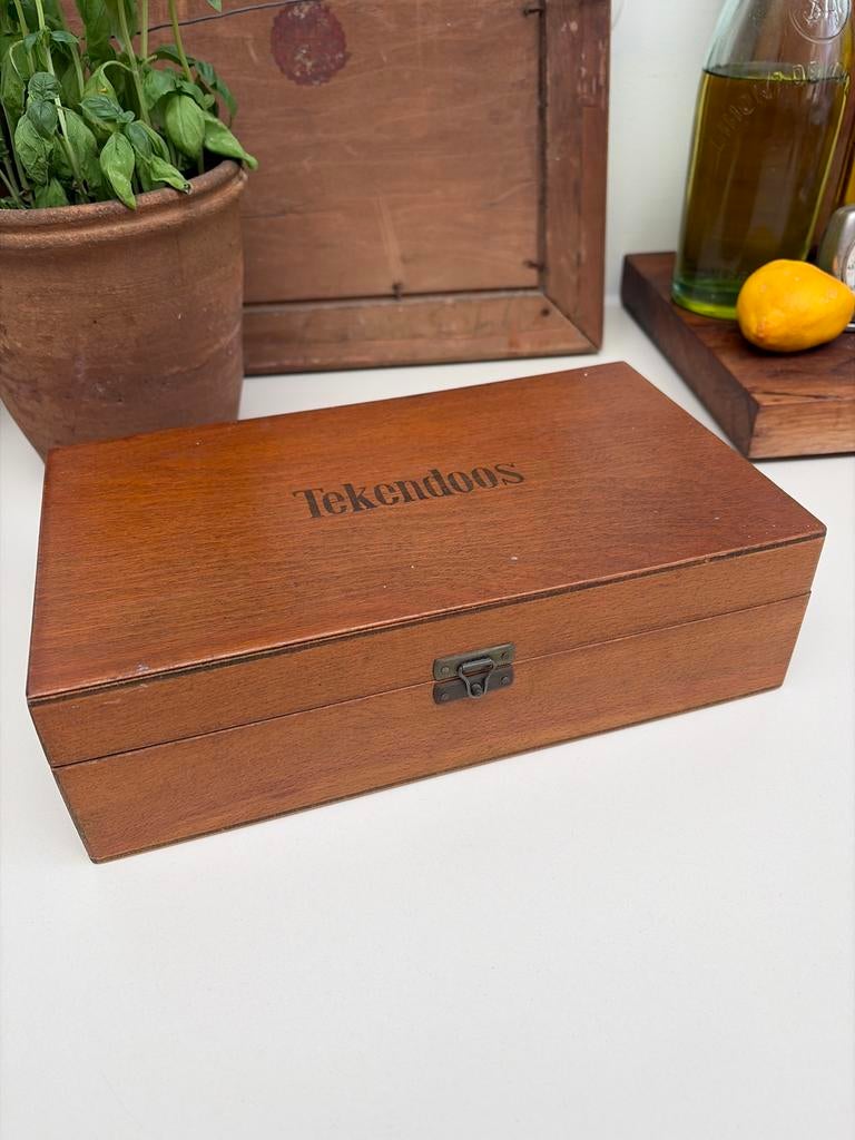 Oude tekendoos, Ophalen of Verzenden, Gebruikt, Overige typen