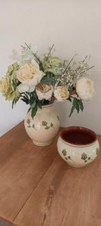 Aardewerk vaas en pot Hoogte pot 15,5 cm Hoogte vaas 27 cm, Gebruikt, Rond, Ophalen of Verzenden, Aardewerk
