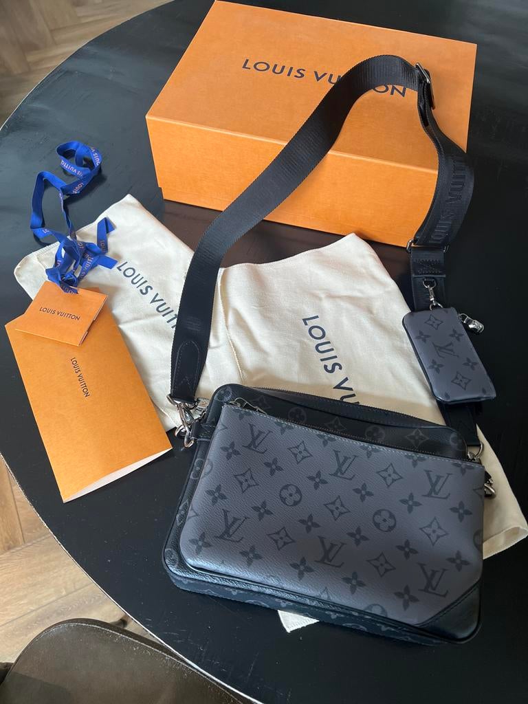 Louis Vuitton Outdoor Messenger Tas Monogram Eclipse, Zwart, Zo goed als nieuw, Leer, Ophalen