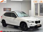 BMW X1 sDrive20i Sporteditie, M-styling, Pano, 19", Xenon, L, 4 cilinders, Met garantie (alle), Wit, Leder