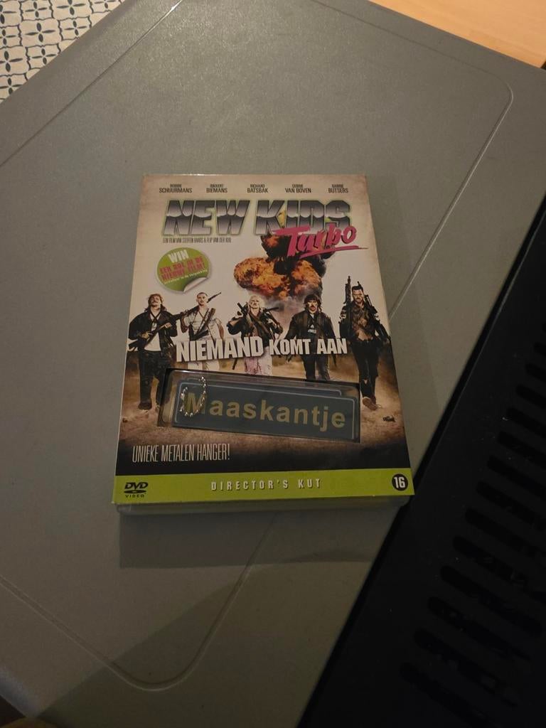 New Kids Turbo DVD Director's Kut met hanger, Cd's en Dvd's, Ophalen of Verzenden