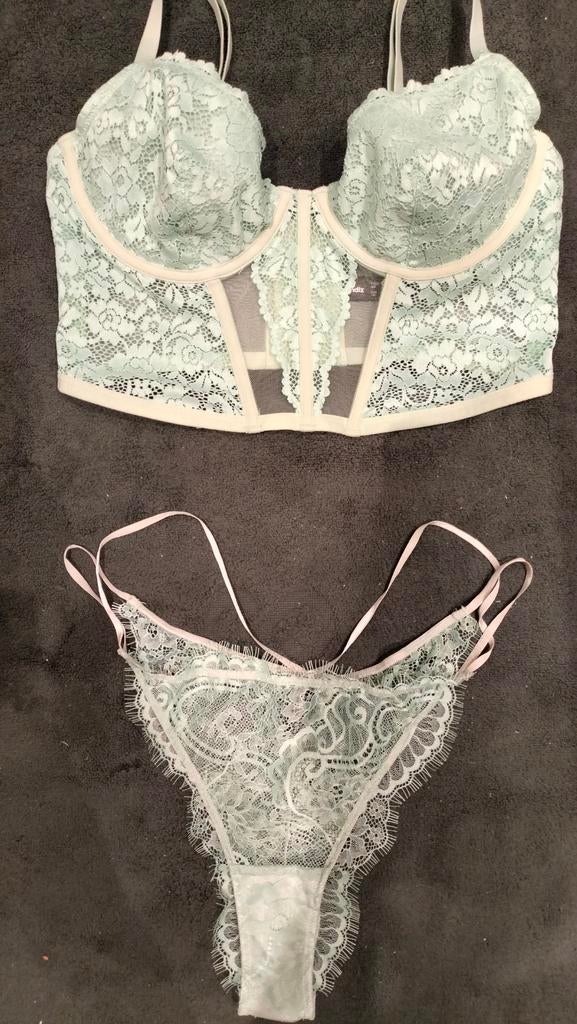 Undiz Lingerie Setje - Lichtgroen Kanten Bustier, Kleding | Dames, Ondergoed en Lingerie, Undiz, Ophalen of Verzenden, Groen, Setje