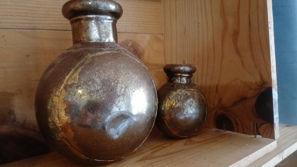 Twee vazen, goudkleurig, Antiek en Kunst, Ophalen of Verzenden