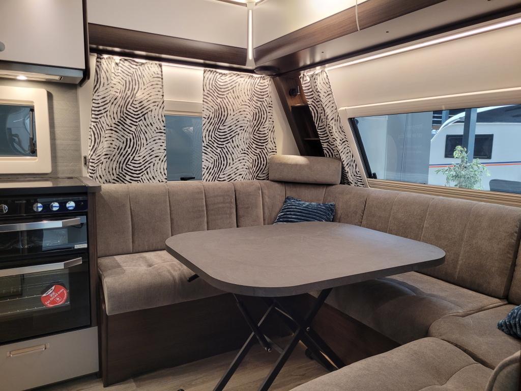 Polar Blue Edition 590 BS, Caravans en Kamperen, Caravans, Rondzit, Bedrijf, Overige typen, Tot en met 4