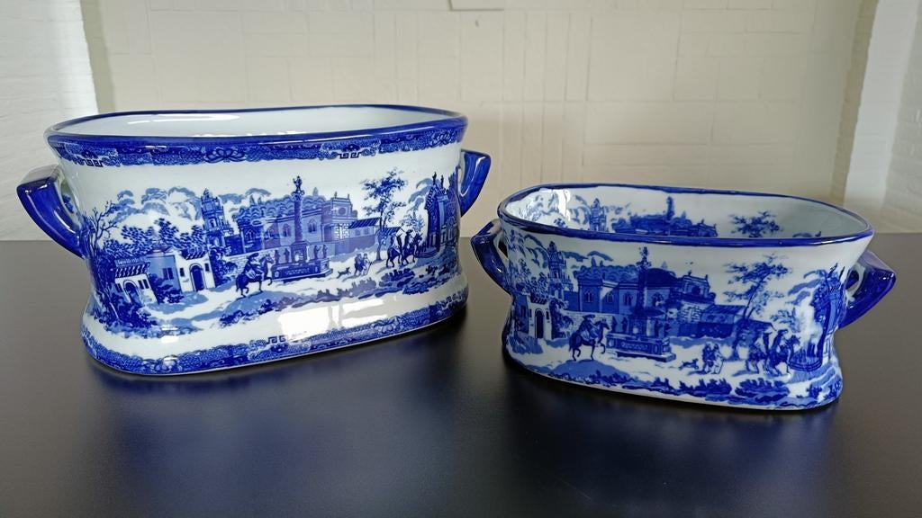 Twee blauw-witte Victoria Ware Ironstone bakken, Antiek en Kunst, Antiek | Porselein, Ophalen