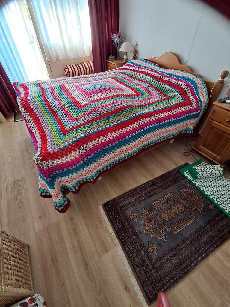 Nieuwe handgemaakte gehaakte sprei - Kleurrijkprijs 5 design, Overige kleuren, Ophalen of Verzenden, Deken of Dekbed, Nieuw