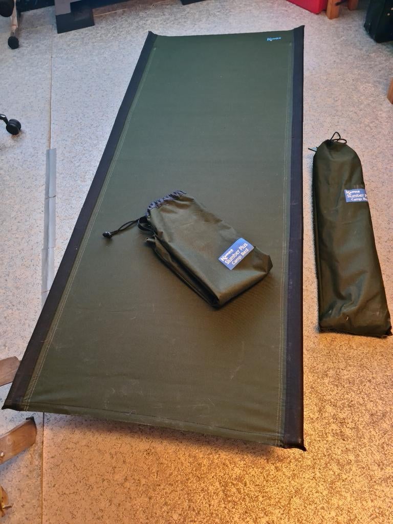 Opvouwbaar veldbed / campingbed - Twee stuks, Caravans en Kamperen, Ophalen of Verzenden, Zo goed als nieuw
