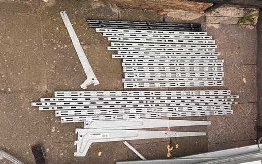 Ophang rails tegen goed bod, Ophalen, Zo goed als nieuw