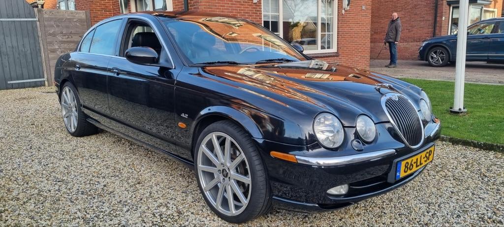 Jaguar S-Type 4.2 V8 Sport 2de eigenaar Zwart metallic, Auto's, Automaat, Achterwielaandrijving, 1850 kg, Zwart