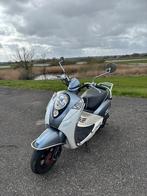 sym mio 50, Fietsen en Brommers, Scooters | SYM, Maximaal 45 km/u, Zo goed als nieuw, Benzine, 50 cc