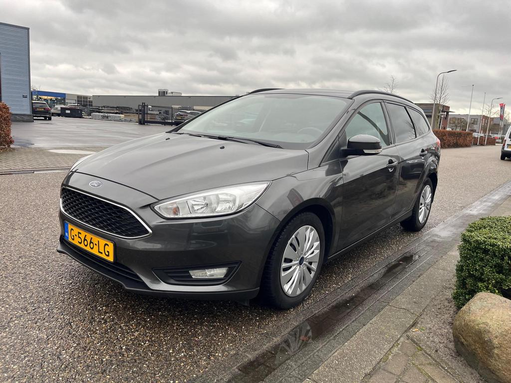 Ford Focus Wagon 1.0 Titanium | Cruise Control | Trekhaak |, Gebruikt, Euro 6, Navigatiesysteem, Handgeschakeld