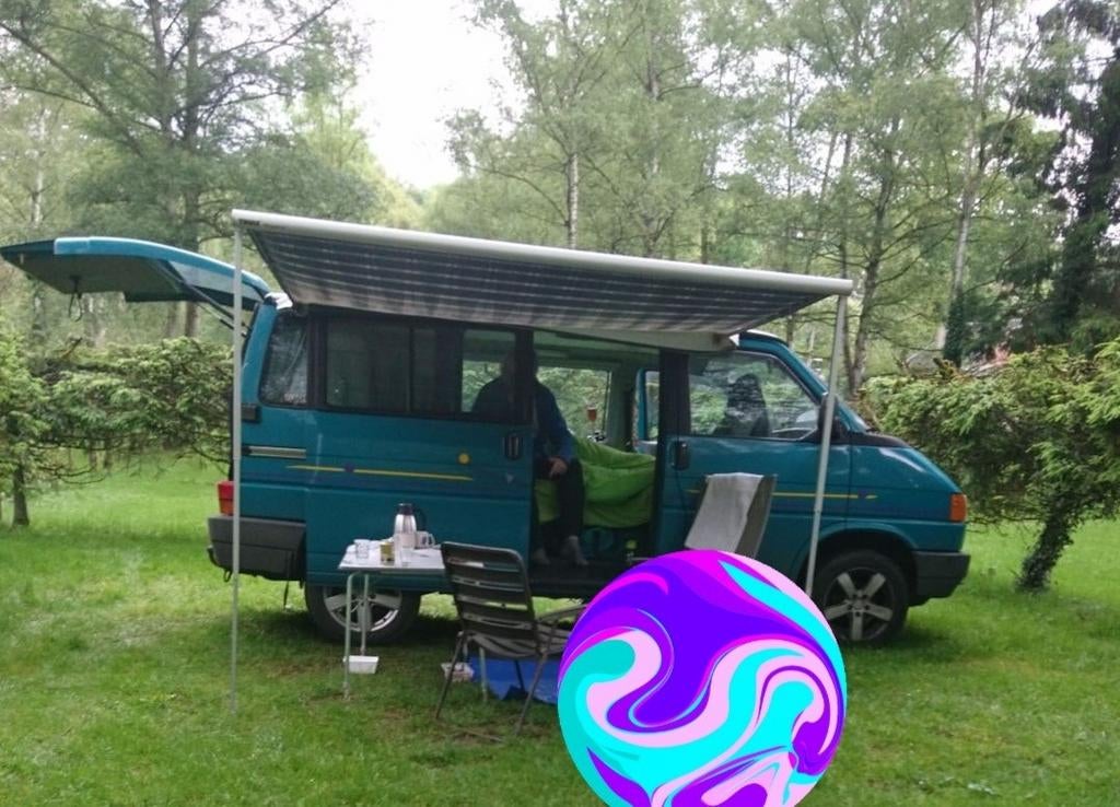 Te koop: Kampeerwagen Volkswagen transporter T4  MOET WEG!, Caravans en Kamperen, Buscamper of Camperbus, Volkswagen, Particulier