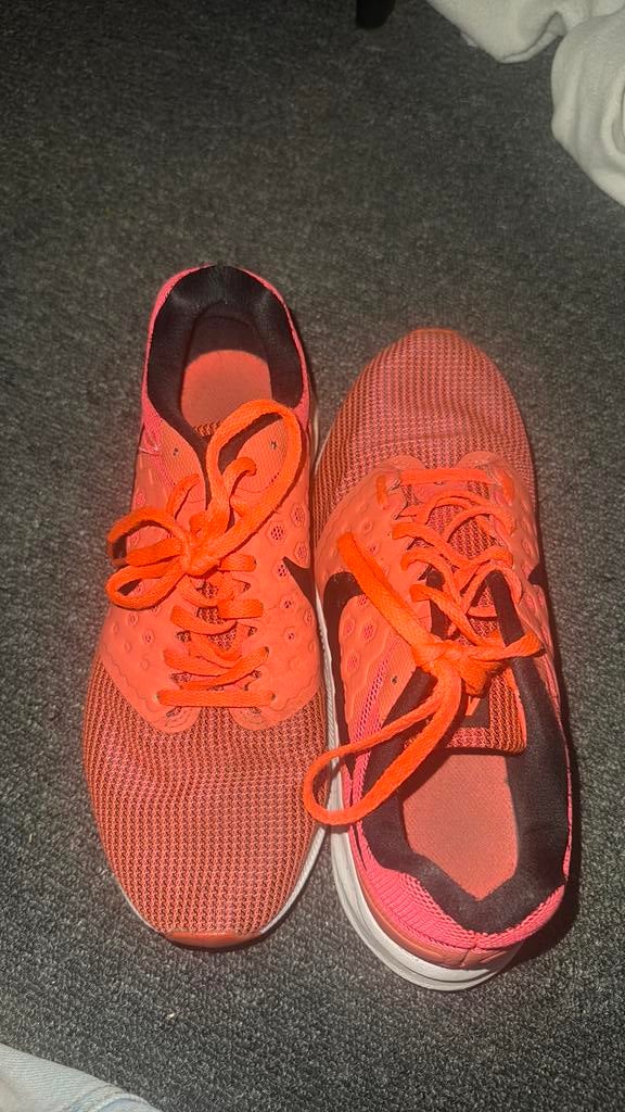 Nike sportschoenen, Sport en Fitness, Ophalen of Verzenden, Zo goed als nieuw, Hardloopschoenen, Nike