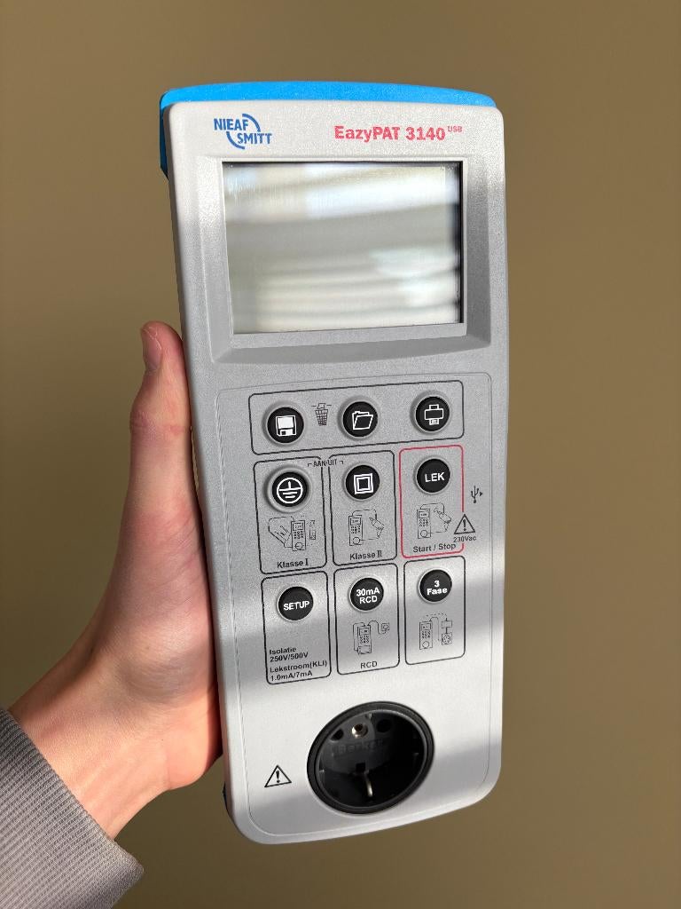 NIEUW Nieaf-Smitt EazyPAT 3140 USB apparatentester (NEN3140), Doe-het-zelf en Verbouw, Meetapparatuur, Ophalen of Verzenden, Zo goed als nieuw