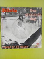 Silvia - Een Stralende Dag / Steeds Op De Wegen (Single), Gebruikt, 7 inch, Single, Ophalen of Verzenden