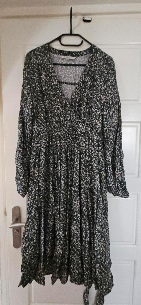 Jurk van Miljuschka maat 38 met lange mouwen, Kleding | Dames, Jurken, Zo goed als nieuw, Maat 38/40 (M), Zwart, Ophalen