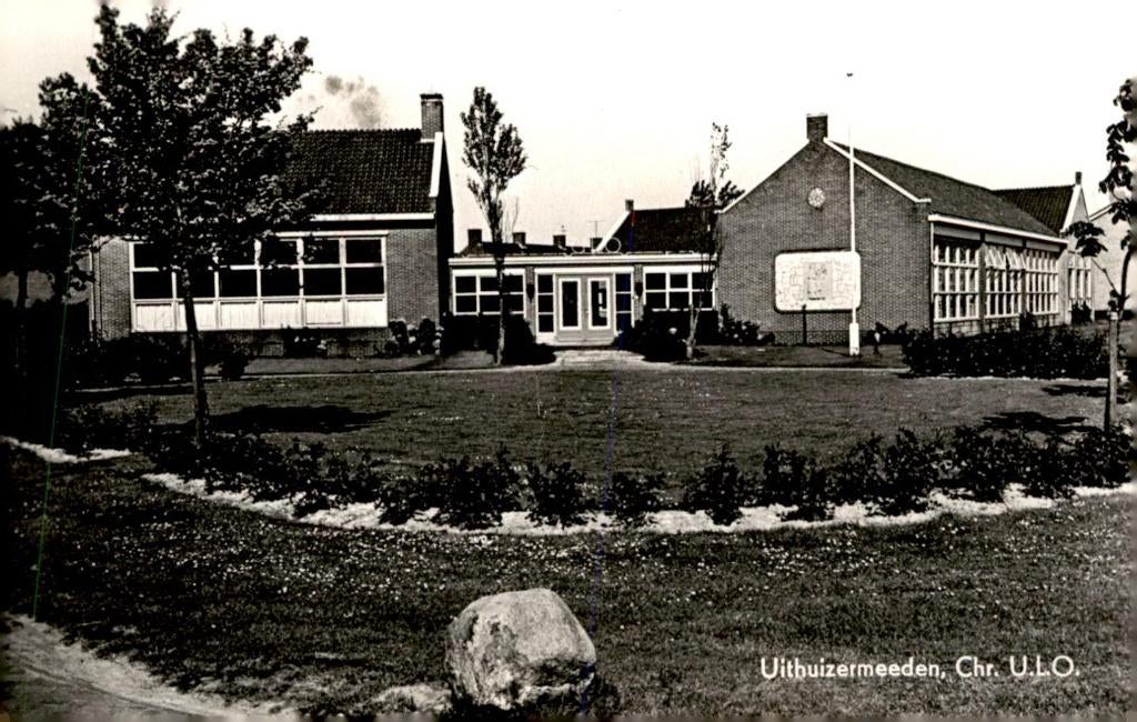 Uithuizermeeden Chr. ULO school # 291, Verzamelen, Ansichtkaarten | Nederland, Verzenden, 1940 tot 1960, Gelopen, Groningen