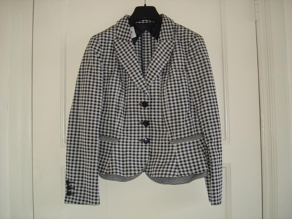 Moschino cheap and chic jasje  D mt 42-44 wit blauw ruitje, Kleding | Dames, Ophalen, Blauw, Maat 42/44 (L), Nieuw