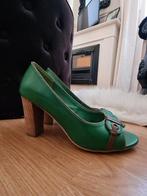 Groene pumps met houten hak maat 37, Ophalen of Verzenden