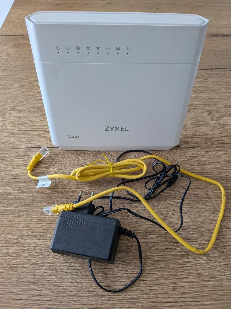 ZyXEL T-50, Computers en Software, Routers en Modems, Ophalen of Verzenden, Gebruikt, Router met modem, Zyxel