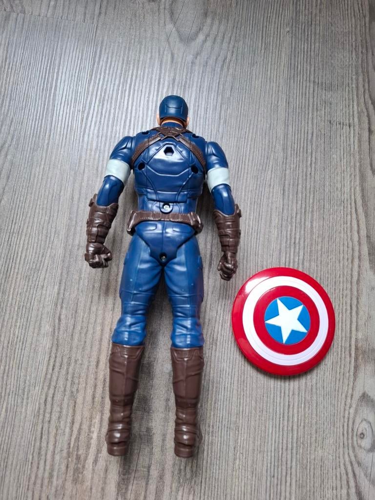 Captain America actiefiguur met schild en geluid, Ophalen of Verzenden, Gebruikt