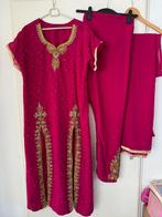 Fuchsia roze salwar anarkali met gouden bewerking maat 48, Kleding | Dames, Gelegenheidskleding, Overige typen, Maat 46/48 (XL) of groter