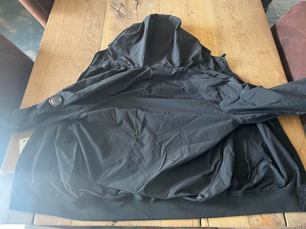 C.P. Company Jas - Nieuw met labels, Dieren en Toebehoren, Ophalen of Verzenden, Zo goed als nieuw