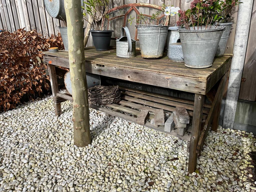 Brocante bloembindtafel, Ophalen