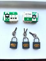 Drie hangsloten met sleutels, Ophalen of Verzenden, Nieuw, IJzer, Slot