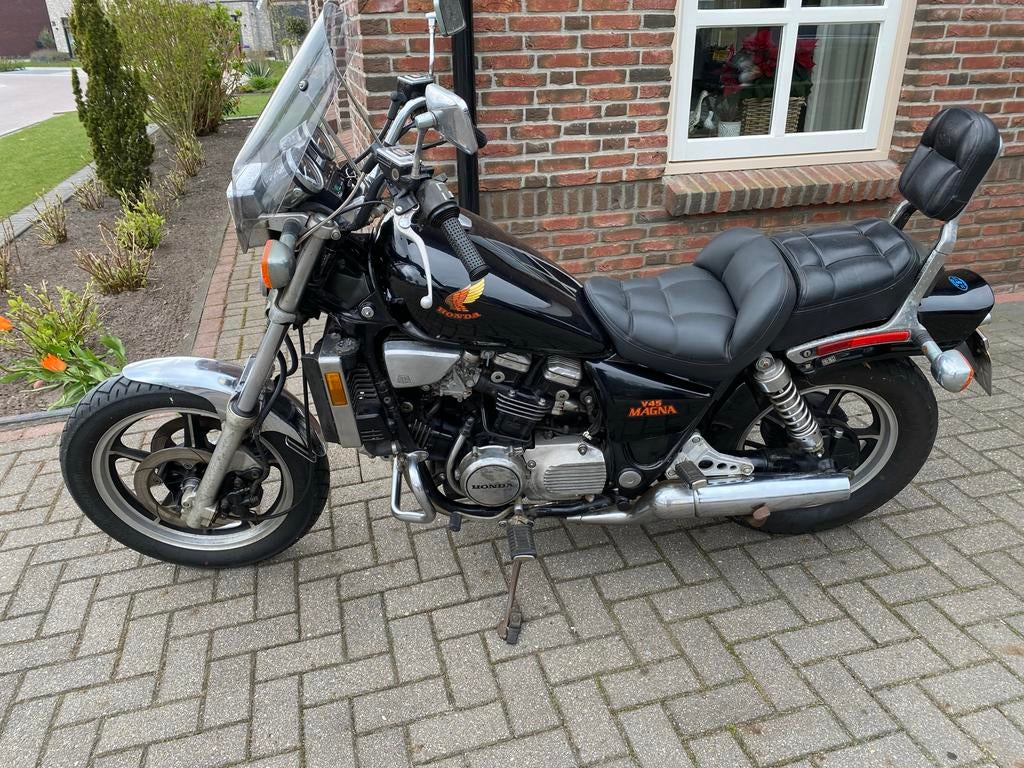 Honda V45 Magna VF750 cc, Cardan-aandrijving, 4 cilinders, Motorrijbewijs A, Gebruikt