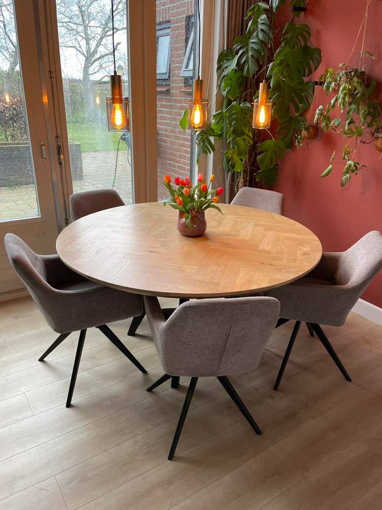 Ronde visgraat eiken tafel 150 cm, Huis en Inrichting, Tafels | Eettafels, Ophalen, Nieuw, Rond, 100 tot 150 cm