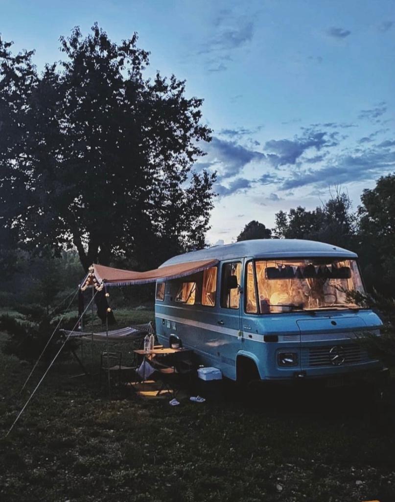 Mercedes-Benz 406D Camper / Tiny house, Blauw, 23 km/l, Origineel Nederlands, USB