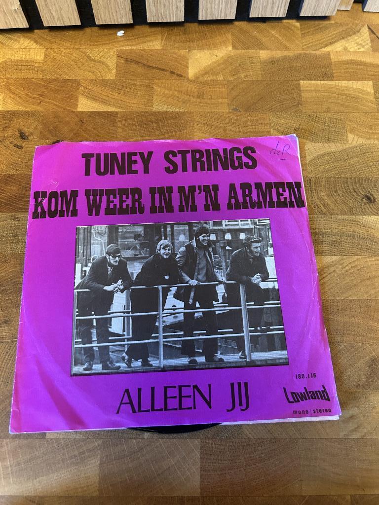 Tuney Strings Kom weer in m'n armen single, Ophalen of Verzenden, Gebruikt, Nederlandstalig, Single