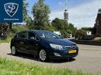 Opel Astra 1.4 Turbo Cosmo Trekhaak, Cruise control, Airco, Voorwielaandrijving, Euro 5, Stof, Gebruikt