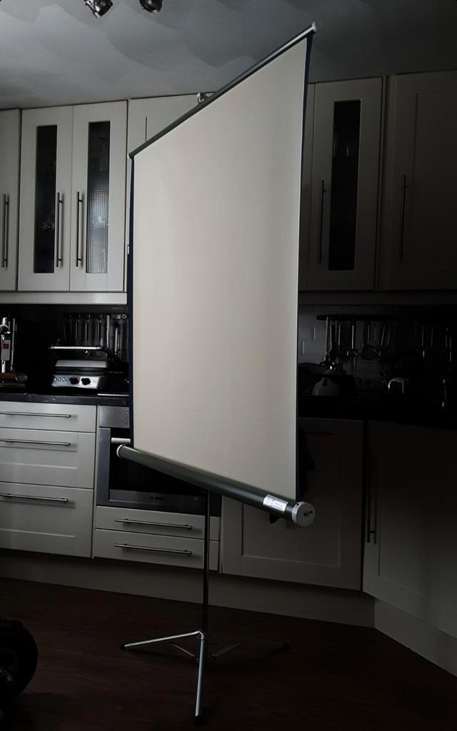 Projectiescherm NIEUW  140 breed, Audio, Tv en Foto, Projectieschermen, Nieuw, Ophalen