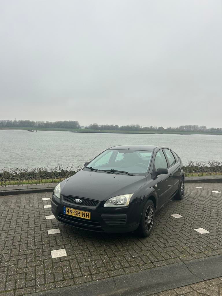 Ford Focus 1.4 59KW 5D 2006 Zwart, Auto's, Ford, 15 km/l, 4 cilinders, 620 kg, Origineel Nederlands
