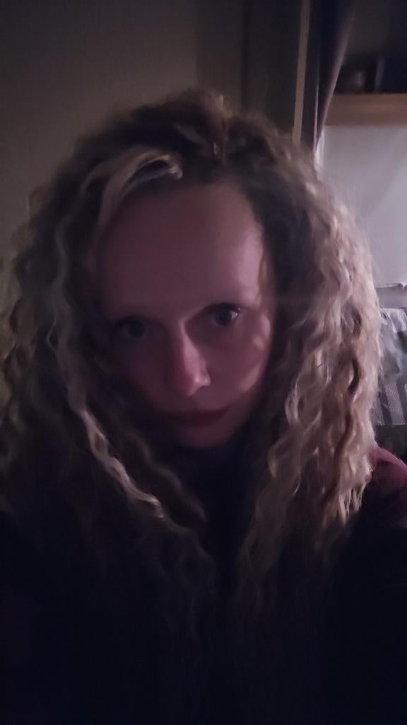 Spoed studio / appartement gezocht / of en stuk kavel /