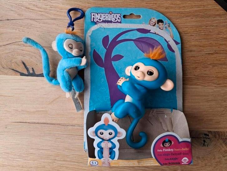 2 stuks: Fingerlings WowWee babyaapje Boris en sleutelhanger, Kinderen en Baby's, Speelgoed | Overig, Gebruikt, Jongen of Meisje