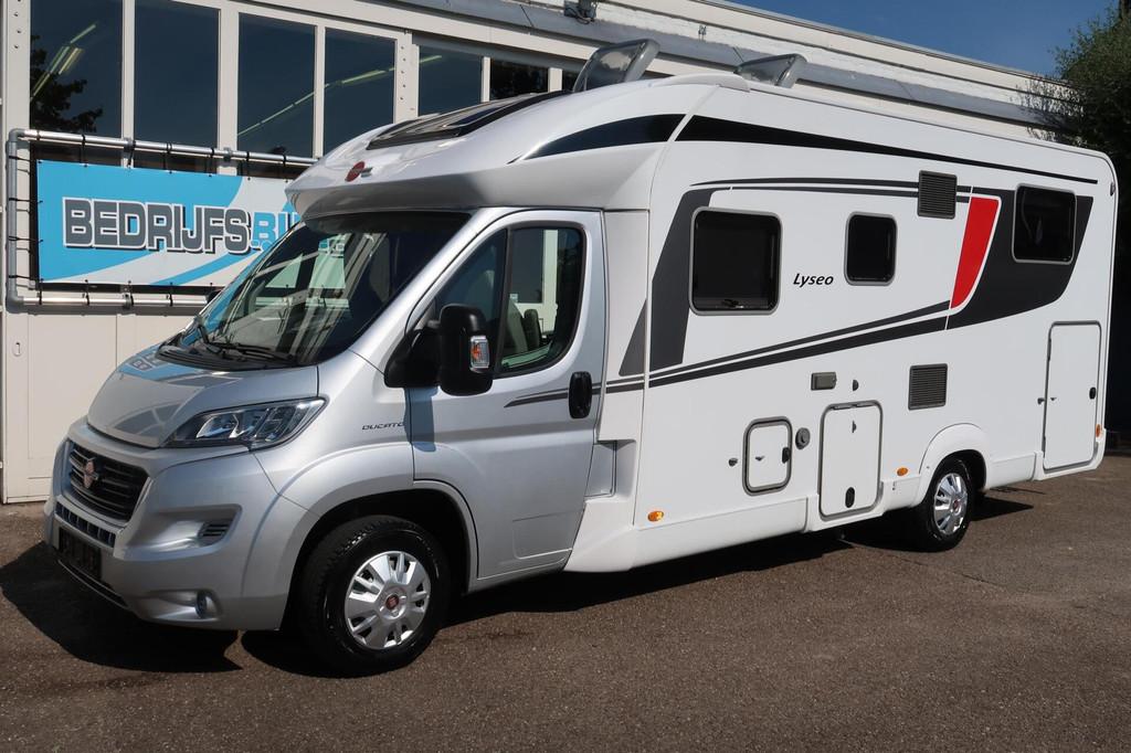 Bürstner 728|Automaat|Dakairco|Solar NETJES!, Caravans en Kamperen, Campers, Automaat, Airbags, 7 tot 8 meter, Diesel